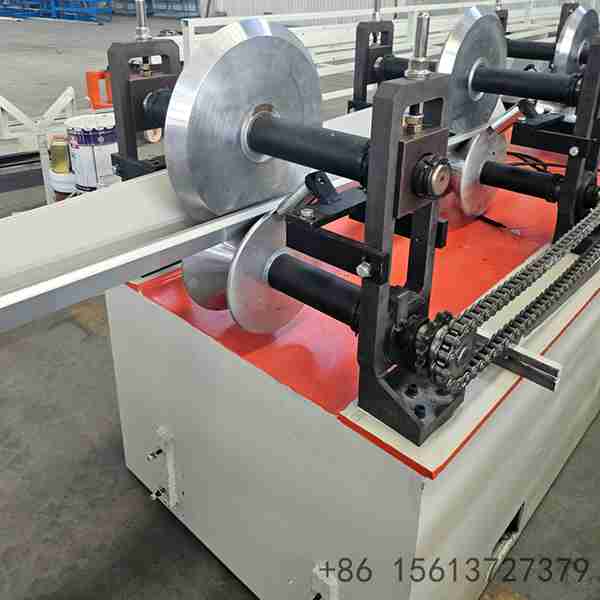 Rigid-16mm-side-plate-construction-on-automatic-shutter-hood-machine-for-vibration-free-operation