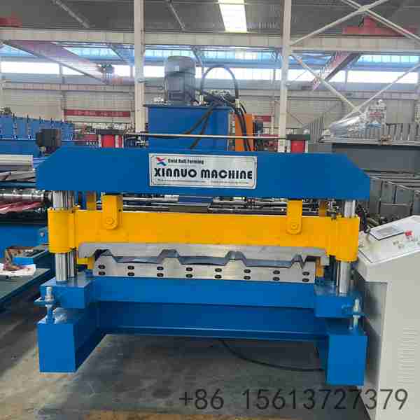 Anti-pooling-clutch-and-bearing-roller-design-of-floor-deck-forming-machine