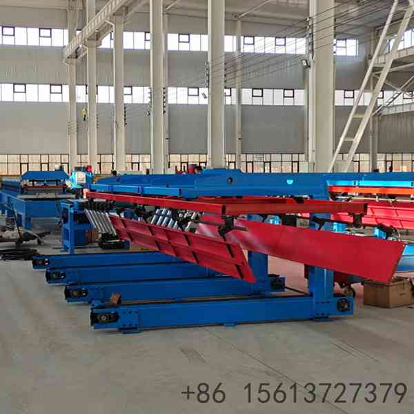 Hydraulic-lifting-table-supporting-growing-sheet-stack