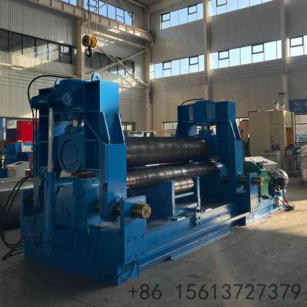 Three-main-rolls-of-hydraulic-plate-rolling-machine-with-top-and-bottom-rolls