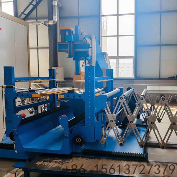 high-pressure-pu-foaming-unit-on-panel-line