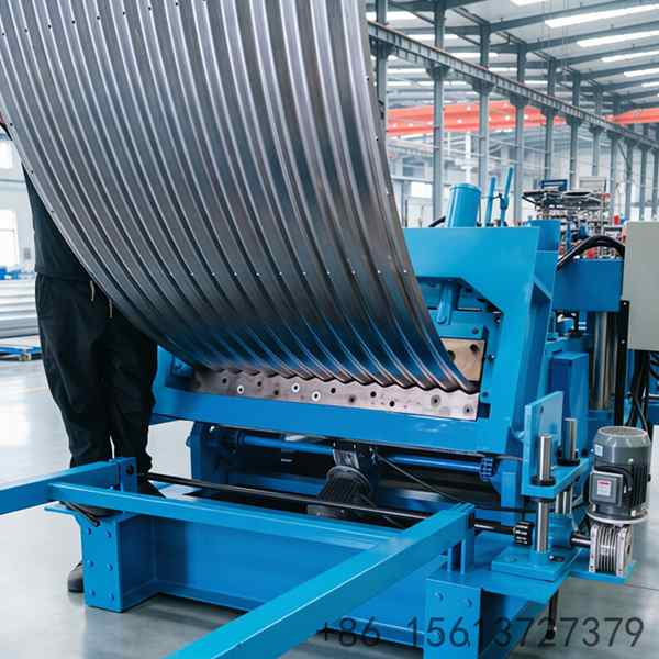 grain-silo-sheet-exiting-forming-stations