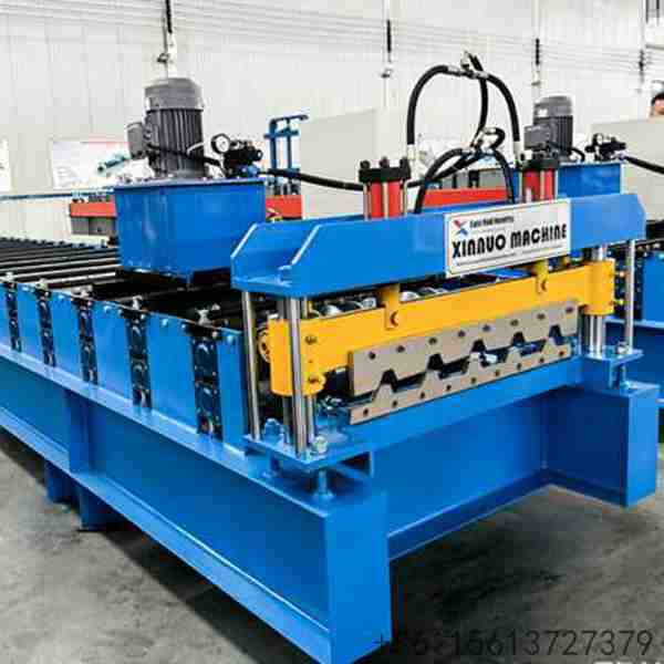 21-station-trapezoidal-forming-rollers-close-up