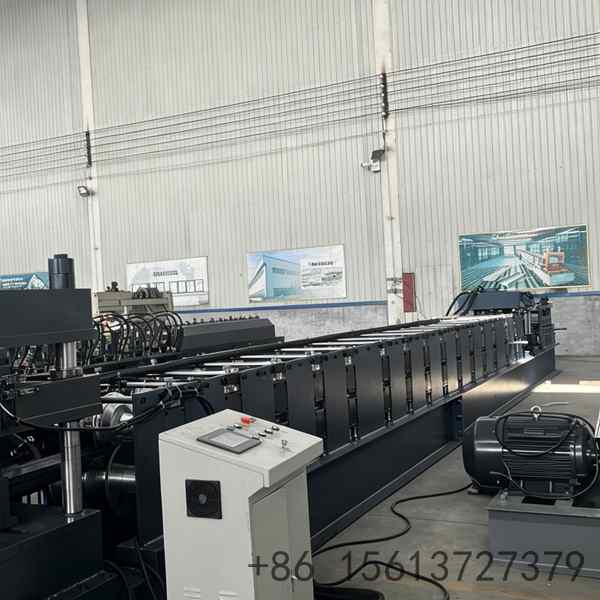coil-feed-entry-of-guardrail-machine