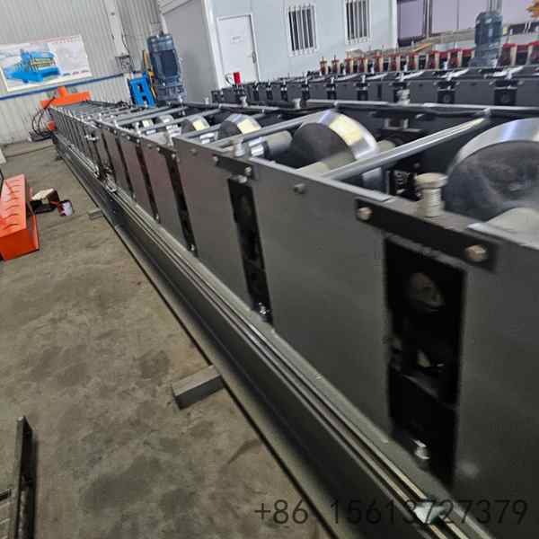 twenty-one-station-forming-section-of-gutter-machine