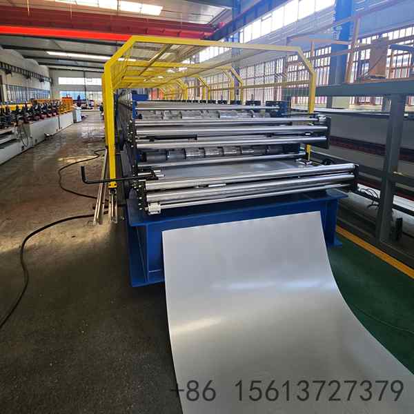 twin-tooling-sets-on-one-machine-frame