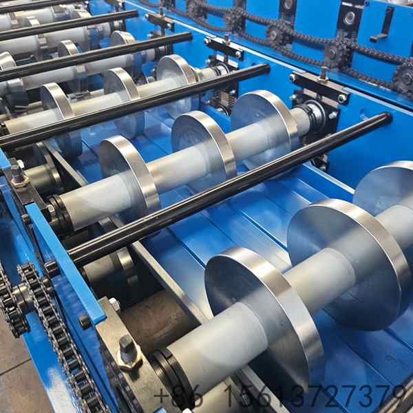 forming-stations-of-wall-cladding-machine