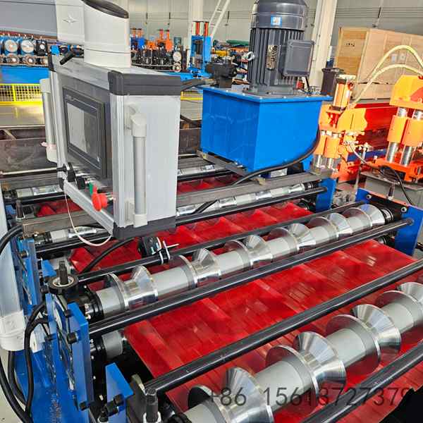 automatic 5 rib trapezoidal metal roof panel making machine with PLC control and hydraulic cutting