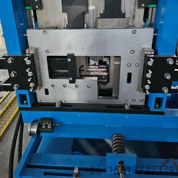 C Z channel roll forming machine with welded frame chrome plated rollers and encoder control