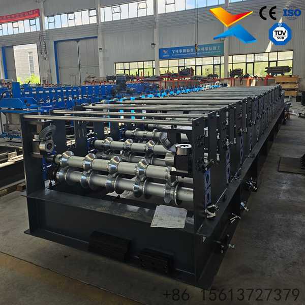 Double-layer Forming Machine For The Production Of Sandwich Panel