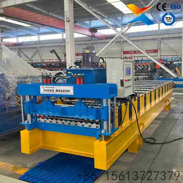 Máquina de Perfil de Telhado Curvo em Aço