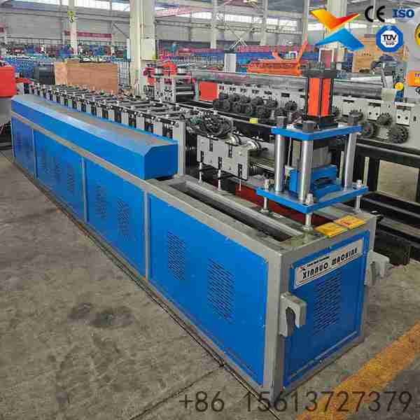 Máquina Formadora de Portas de Enrolar Versátil