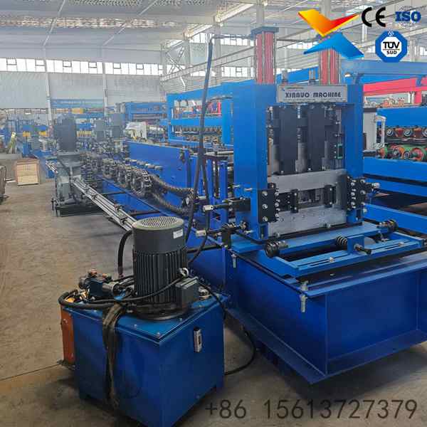 Computer controlled C purlin roll forming machine