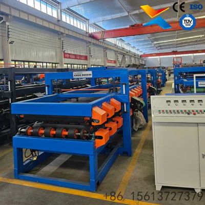 Linha de Produção de Painel Sanduíche EPS e Lã de Rocha